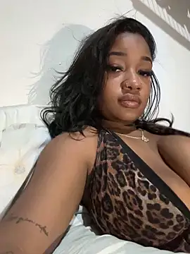 hillarymoreninha online show from 01-05-26, 10:13