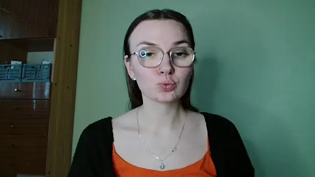 LooveELLYx online show from 01-15-25, 02:46