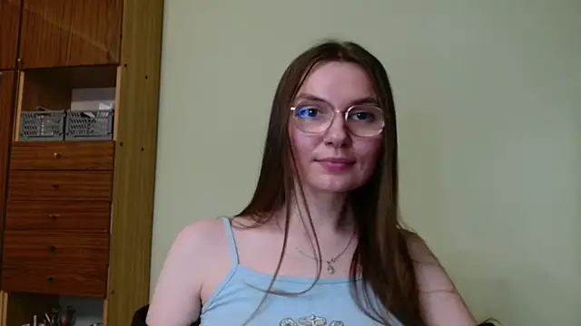 LooveELLYx online show from 02-25-25, 05:58