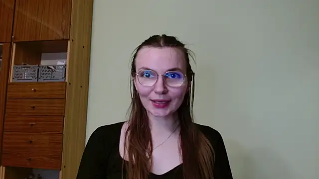 LooveELLYx online show from 02-27-25, 05:58