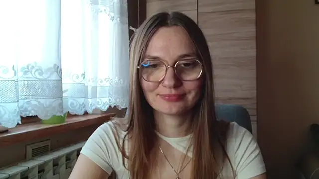 LooveELLYx online show from 10-30-25, 02:40