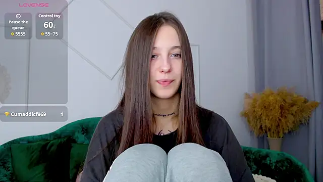 Little cherryy   online show from 09-20-25, 06:36