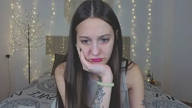 Little cherryy   online show from 12-19-25, 07:37