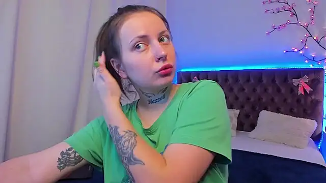 LilaVame online show from 10-21-25, 07:58