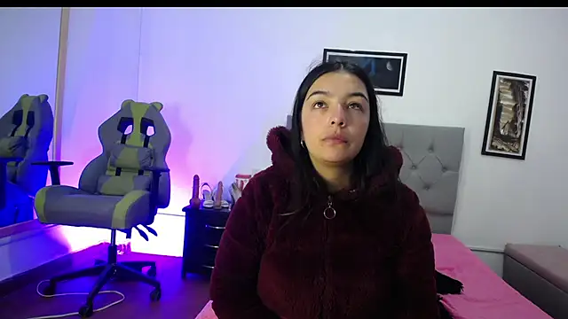 Esmeraldaa- online show from 10-01-25, 03:56