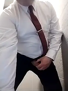 BigCristh79 online show from 10-26-25, 10:04