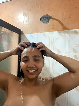 effie castroo online show from 11-09-25, 01:37