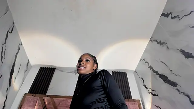 Snapshot of kandy_bronw chatting on 12-15-25, 01:43 kandy bronw online show from 12-15-25, 01:43