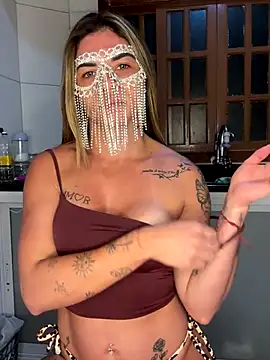 Casalmasc online show from 10-21-25, 01:28