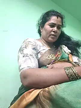 Snapshot of tamilaruvi chatting on 02-22-26, 06:50 tamilaruvi online show from 02-22-26, 06:50