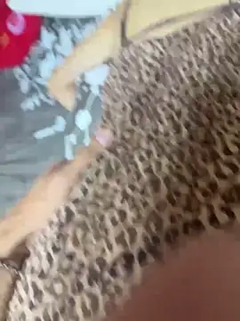 Snapshot of Slw444 chatting on 10-21-25, 09:59 Slw444 online show from 10-21-25, 09:59