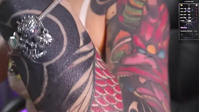 Miila snow online show from 11-19-25, 06:08