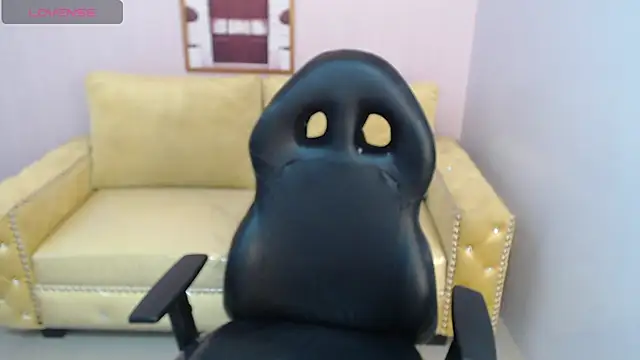 Snapshot of bellatrix_ch chatting on 11-16-25, 11:49 bellatrix ch online show from 11-16-25, 11:49