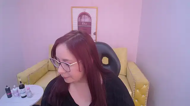 Snapshot of bellatrix_ch chatting on 12-17-25, 04:24 bellatrix ch online show from 12-17-25, 04:24