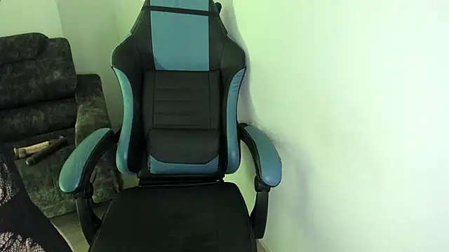 Scarbadgirl  online show from 10-03-25, 03:36