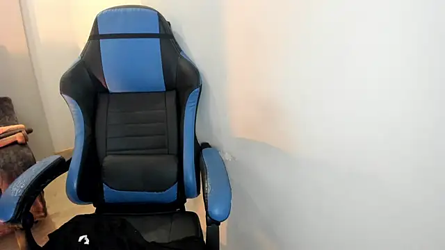 Scarbadgirl  online show from 11-18-25, 03:45