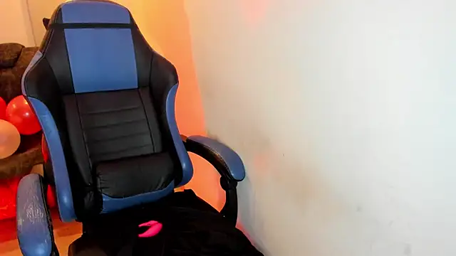 Scarbadgirl  online show from 02-15-26, 07:51