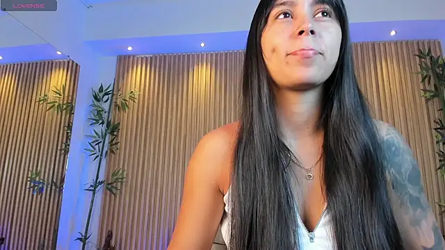 Snapshot of freyja_sweet_ chatting on 10-12-25, 11:31 freyja sweet  online show from 10-12-25, 11:31