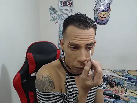 Snapshot of afrodit_25 chatting on 10-28-25, 05:44 afrodit 25 online show from 10-28-25, 05:44