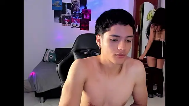 Snapshot of Oliver_and_kalypso chatting on 10-15-25, 03:39 Oliver and kalypso online show from 10-15-25, 03:39