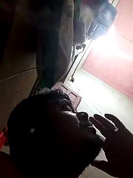 Snapshot of CatchingBouquet chatting on 10-03-25, 02:47 CatchingBouquet online show from 10-03-25, 02:47