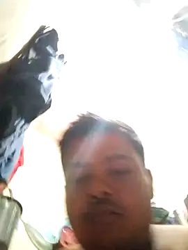 Snapshot of CatchingBouquet chatting on 10-12-25, 09:47 CatchingBouquet online show from 10-12-25, 09:47