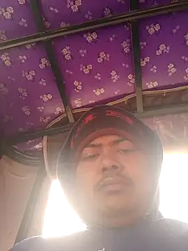 Snapshot of CatchingBouquet chatting on 01-12-26, 03:01 CatchingBouquet online show from 01-12-26, 03:01