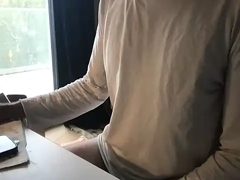 Snapshot of TomTop_11 chatting on 10-06-25, 07:28 TomTop 11 online show from 10-06-25, 07:28