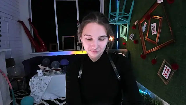 TessaMill online show from 09-26-25, 05:33