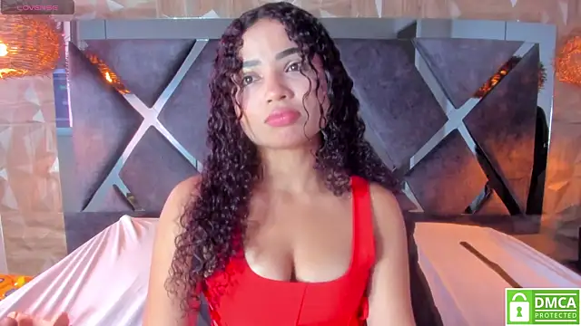 Snapshot of Michell_evans chatting on 10-18-25, 11:44 Michell evans online show from 10-18-25, 11:44