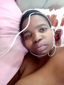 ShySexyBaddiexx online show from 11-06-25, 09:21