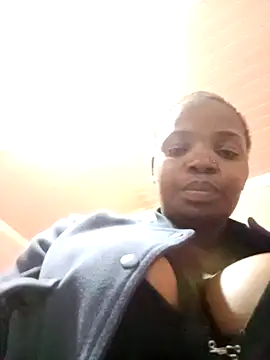 ShySexyBaddiexx online show from 02-12-26, 02:17