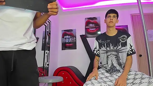 TWINKS FRIENDS online show from 10-10-25, 07:18