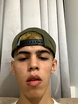 TWINKS FRIENDS online show from 11-22-25, 01:15