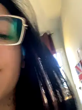 jujuarantes  2025 online show from 11-12-25, 03:23