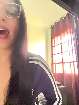 jujuarantes  2025 online show from 12-16-25, 11:59