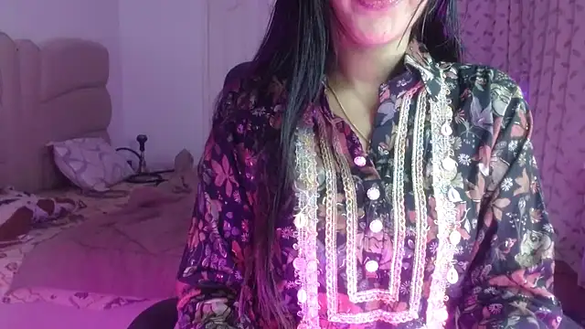 Snapshot of Mini_Meera chatting on 10-08-25, 02:36 Mini Meera online show from 10-08-25, 02:36