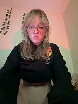 ReenKitty online show from 12-02-25, 04:40