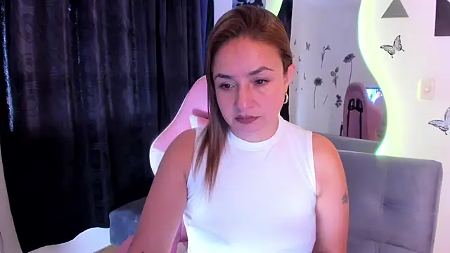 Snapshot of luciamature_ chatting on 11-11-25, 07:36 luciamature online show from 11-11-25, 07:36