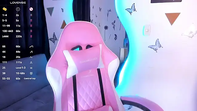 Snapshot of luciamature_ chatting on 11-26-25, 09:05 luciamature online show from 11-26-25, 09:05