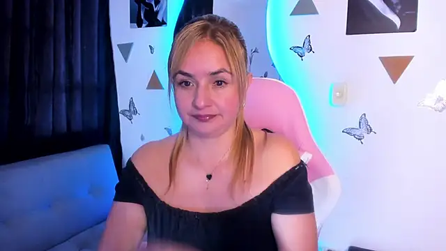 Snapshot of luciamature_ chatting on 12-01-25, 08:47 luciamature online show from 12-01-25, 08:47