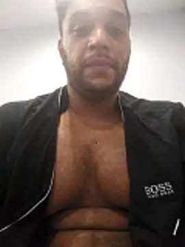 Snapshot of Amitk281 chatting on 02-26-26, 02:43 Amitk281 online show from 02-26-26, 02:43