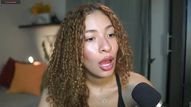 isabella-garcia- online show from 09-11-25, 12:11