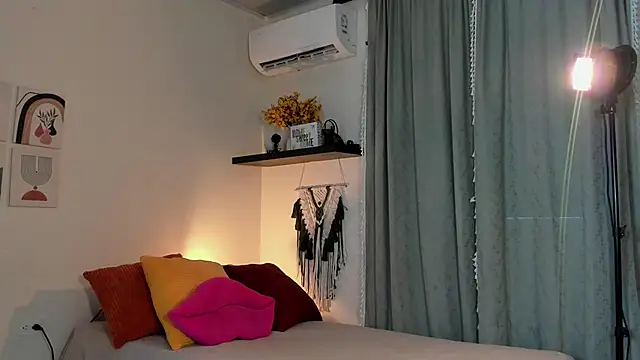 isabella-garcia- online show from 09-28-25, 08:36