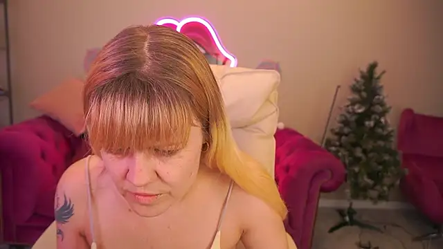 BellaLaPetit online show from 01-31-26, 07:11