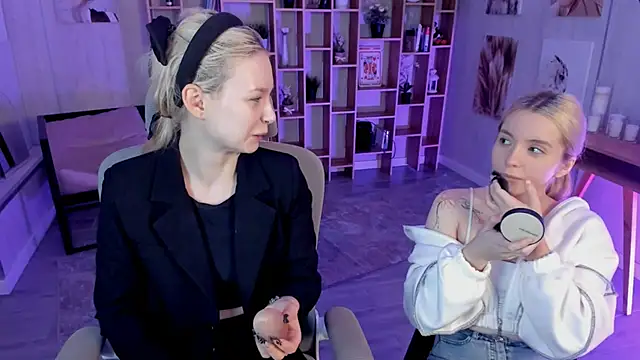 AuroraWrenfield online show from 09-20-25, 04:46