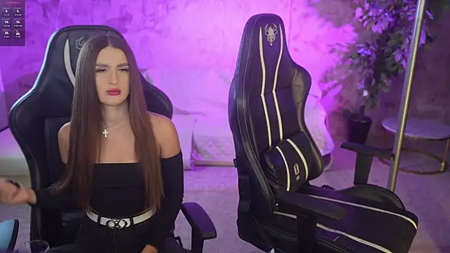 Snapshot of Goldie_Flame chatting on 11-16-25, 12:05 Goldie Flame online show from 11-16-25, 12:05