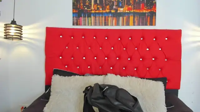 carolinacrus01 online show from 10-25-25, 06:35