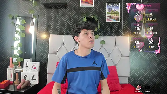 Axel  Evans online show from 10-16-25, 03:57