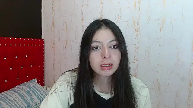 Snapshot of MiaKimky chatting on 10-06-25, 04:26 MiaKimky online show from 10-06-25, 04:26